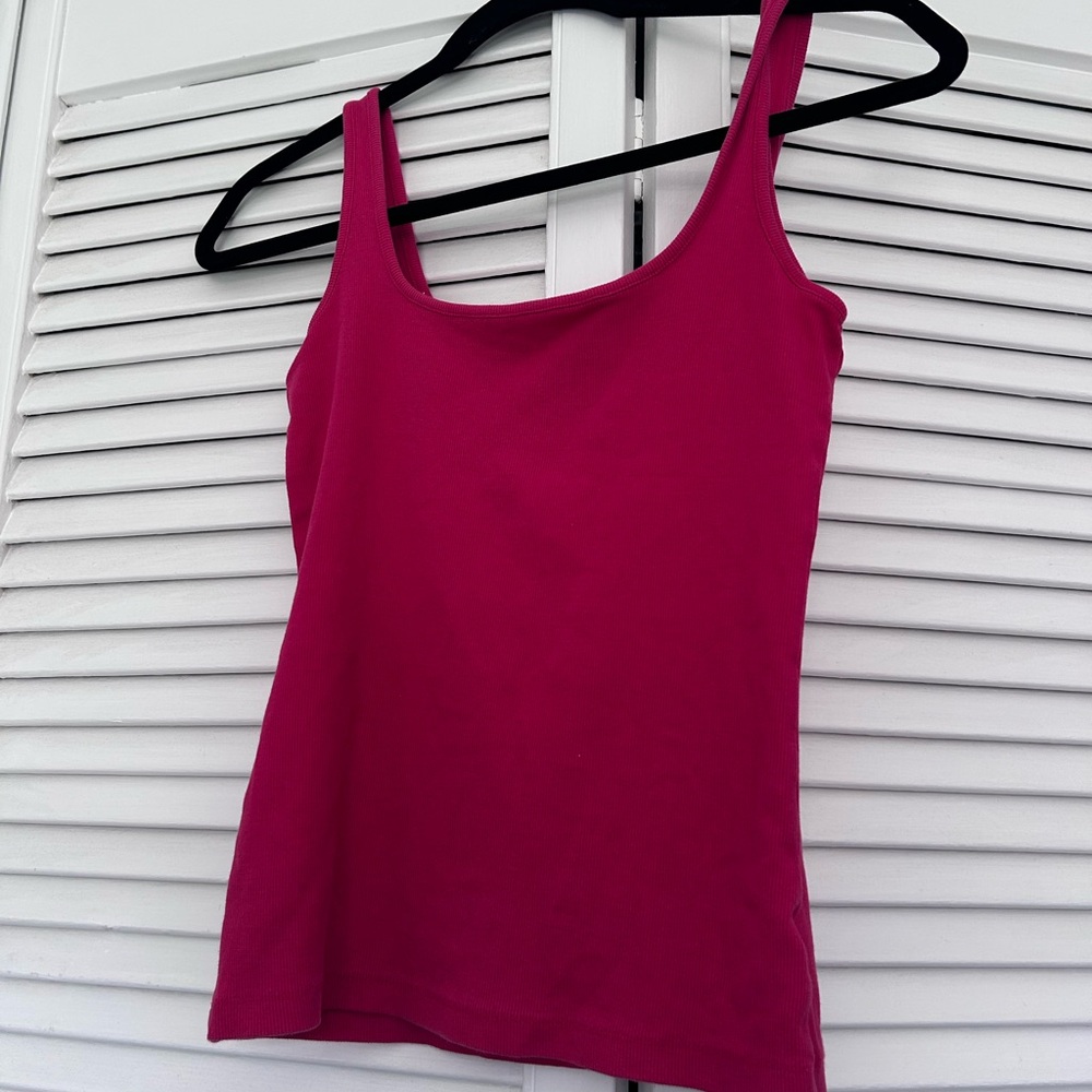 Women's Pink Tank Top - Classic Scoop Neck